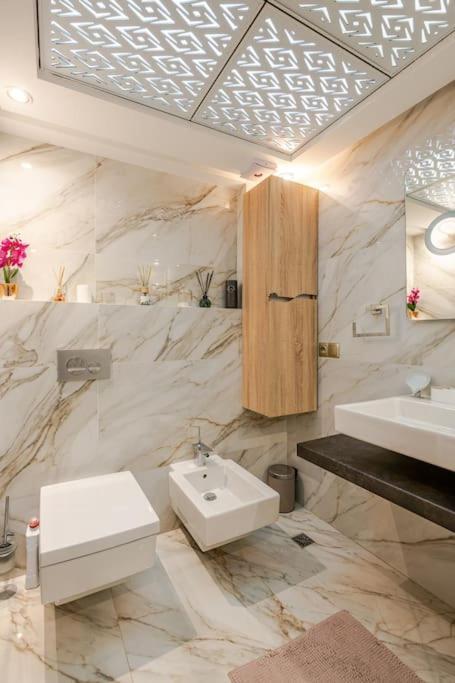 Апартаменты Royale Duplexe Pleine Centre Tanger Экстерьер фото