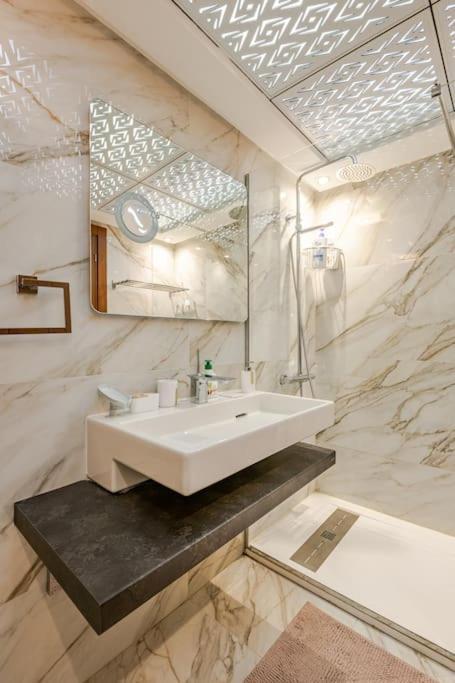 Апартаменты Royale Duplexe Pleine Centre Tanger Экстерьер фото