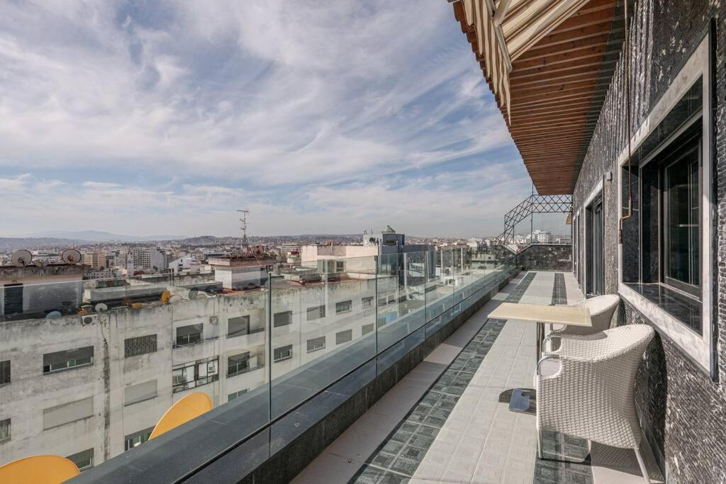 Апартаменты Royale Duplexe Pleine Centre Tanger Экстерьер фото
