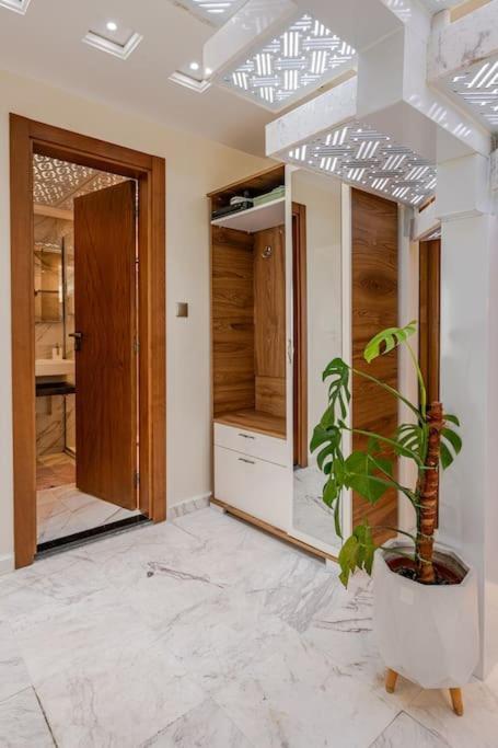 Апартаменты Royale Duplexe Pleine Centre Tanger Экстерьер фото